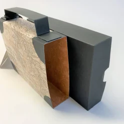 Outlet Koffer aus Karton – Handgemachte Geschenkverpackung für Urlaub, Reisegutschein oder Geldgeschenk (15x11x3,5cm) Geschenkverpackungen
