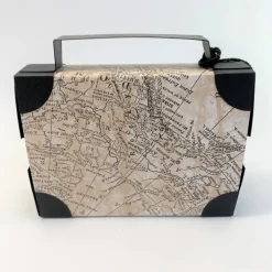 Outlet Koffer aus Karton – Handgemachte Geschenkverpackung für Urlaub, Reisegutschein oder Geldgeschenk (15x11x3,5cm) Geschenkverpackungen