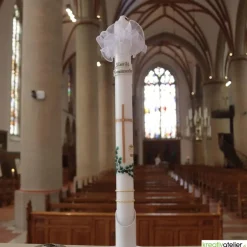 New Kommunionkerze Efeuranke grün mit Kreuz und Kelch, weiß, schlank, handverziert, Kommunionkerze mit Namen und Datum für Kommunionkerzen