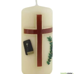 Hot Konfirmationskerze in Elfenbein mit braunem Kreuz & Bibel – Optional mit Konfirmationsspruch Dekoration