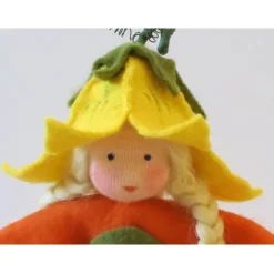 Sale Kürbis Mädchen - Blumenkind - Jahreszeitentisch - Waldorf Art- Art.Nr. HE34 Herbst