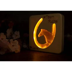 Best LED-Lampe Pferdekopf – Individuelle Lasergravur für Pferdefans Geschenke