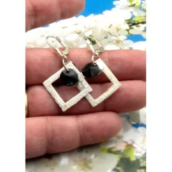 Lässige Unikat Ohrhänger aus Glas & Silber in grau – Geschenkidee für Frauen, Ostern Brautschmuck