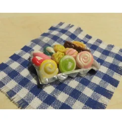 Wichtelzauber|SaBienchenshop Miniatur Gebäck Plätzchen auf dem Blech – Auswahl aus sieben Sorten für Puppenhaus Dekoration & Basteln