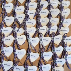 Hot Oktoberfest-Anstecker Dirndl-Brosche Namensschild, Filz  für Veranstaltungen, Hochzeit, Geburtstag, Personalisierung, Logo Accessoires