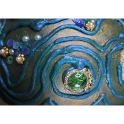Best Osterei PETROL mit Acrylfarbe bemalt und mit Wolle und Schmucksteinen verziert Osterdeko Hängedeko großes Osterei Ostereier