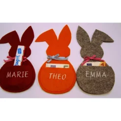 Outlet Osterhasen Filz mit Tasche personalisierbar mit Name Geldgeschenk Gutscheine-Verpackung dunkelrot orange graumeliert Geschenkverpackungen
