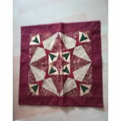 Weihnachtsstoffe|Design in Stoff Patchworkstoff gebatikt, rot/beige mit Sternen, Hoffmann Fabric