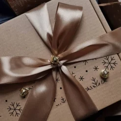 Weihnachtsgeschenke|exyna Personalisierbare Geschenkbox mit handgegossenen Sojawachskerzen – Minimalistisch