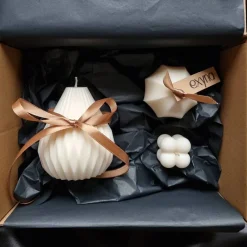 Weihnachtsgeschenke|exyna Personalisierbare Geschenkbox mit handgegossenen Sojawachskerzen – Minimalistisch