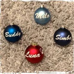 Sale Personalisierte Christbaumkugel aus Glas mit dem Namen Ihres Tieres sowie Pfotenabdruck mit Herz! Baumschmuck Personalisierbar