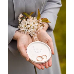 Ringkissen|heylovelypeople Personalisierte Ringschale "Initialen" mit Ringvertiefung | Ringbox | Ringkissen