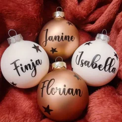 Discount Personalisierte Weihnachtskugel mit Namen aus Glas – viele Farben & verschiedene Schriftarten Baumschmuck Personalisierbar