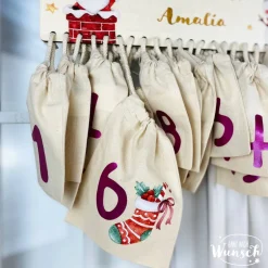 Adventskalender|Ganz nach Wunsch Personalisierter Adventskalender aus Holz mit Säckchen | 24 Türchen | Adventssäckchen | Holzadventskalender