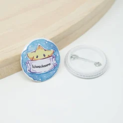 Geschenkeanhänger|Kreativschmalz Personalisierter Namensbutton Pin Kleiner Stern | 32 mm | Namensanstecker Geschenke Party