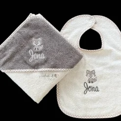 Geschenke|Handmadelovebytanja personalisiertes besticktes Babyset,  Kapuzenhandtuch und großes Lätzchen mit süßem Fuchs und Namen, Geschenkidee Geburt