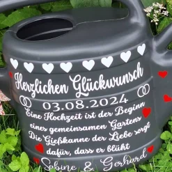 personalisiertes Hochzeitsgeschenk,10 Liter Gießkanne mit Spruch aus Vinylschrift verziert und mit Schleifendeko Hochzeitsgeschenke