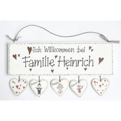 Best Personalisiertes Hochzeitsgeschenk Türschild Familie aus Holz – Handgemaltes Familienschild mit Namen & Herzanhänger, einmaliges Haustürschild für das Brautpaar Hochzeitsgeschenke