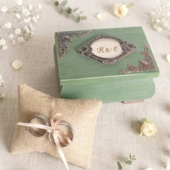 Outlet Ringdose salbeigrün  Holz mit Ringkissen personalisierbar mit Monogramm Datum Ringbox Hochzeit Ringkästchen Ringträger Ringkissen