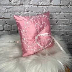 Ringkissen|Handmadelovebytanja Ringkissen personalisiert in rosa I Ringträgerkissen mit Namen I besticktes Kissen für Ringe zur Hochzeit I Herzkissen
