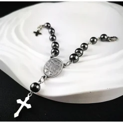 Rosenkränze|Tinas Schmucktruhe Rosenkranz-Armband aus Edelstahl mit Hämatitperlen– Spiritualität & Stil vereint