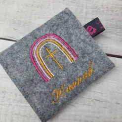 New Rosenkranztäschchen Regenbogen mit Name, Kommunionsgeschenk Gotteslobhülle