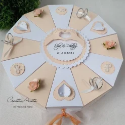 Outlet Schachteltorte mit Eheringen, Perlenschleifen, Herzen & Rosen in APRICOT-WEISS - Hochzeitsgeschenk Geldgeschenke
