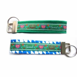Discount Schlüsselanhänger Schlüsselband "Herzilein" in grün oder weißblau/grün Anhänger Tracht Bayernraute Accessoires