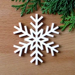 Sale Schneeflocke Sibirien aus Holz Baumschmuck