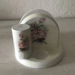 Tischdekoration|DekoatelierBerlin Schönes HolzSet, für Serviettenständer, Salz - und Pfefferstreuer, Shabby-Style Vintage  Unikat