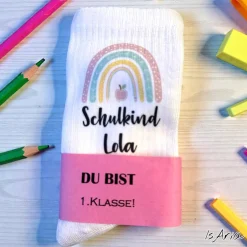 Einschulung|IsAria Schulkind Regenbogen Socken,Tennissocken, Personalisierbar, Strümpfe, Geschenkidee Einschulung