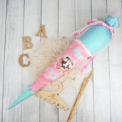 Schultüten|Nähwerkstatt by Juli-Anne Schultüte Stoff Dachs Türkis Rosa Pink  mit Tüll 70cm 85cm   *personalisierbar und mit Kisseninlet