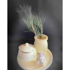 Clearance Set aus Teddy, Töpfchen und kleiner Vase auf einem runden Tablett Geschenke
