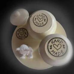 Clearance Set aus Teddy, Töpfchen und kleiner Vase auf einem runden Tablett Geschenke