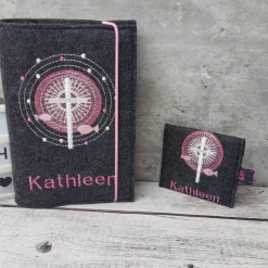 Gotteslobhülle|Carisma - made with love Set Gotteslobhülle strahlendes Kreuz mit Fische und Rosenkranztäschchen