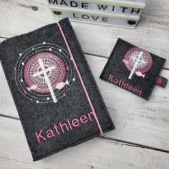 Gotteslobhülle|Carisma - made with love Set Gotteslobhülle strahlendes Kreuz mit Fische und Rosenkranztäschchen