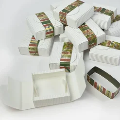 Outlet SQUARE BOX - WEISS MIT BAND IN GRÜN Adventskalender