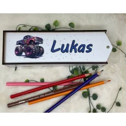 Discount Stiftebox aus Holz personalisiert | Geschenk Einschulung| Federmäppchen Stifte Etui | Stifthalter Monstertruck Kinder Federmäppchen