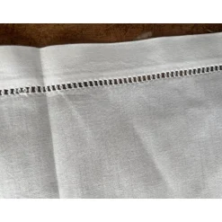 Outlet Stoffserviette 40 x 40 cm, mit Lochsaum Servietten