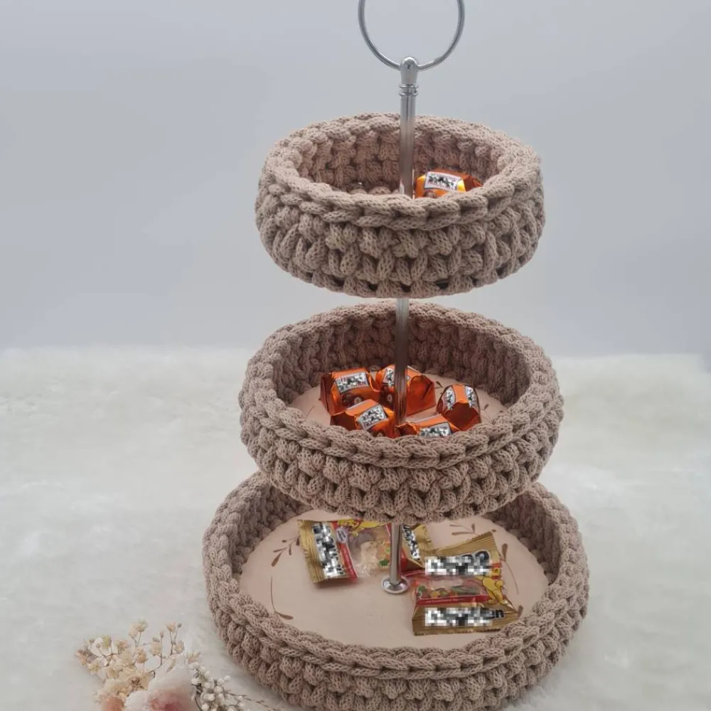 Hot 3-stufige Etagere aus Holz mit umhäkelten Böden | Optional mit Gravur Tischdekoration