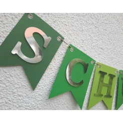 New Supercoole Girlande zum Schulanfang auf Wunsch personalisiert Schulkind Dekoration in Grün und Silber Kinder Einschulung