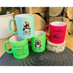 Online Tassen lustige Sprüche Kaffeetasse Kaffeebecher „Momlife“ „Kacktage in Glitzer…“ Geschenk Mama Mutter Freundin Neon Geschenke