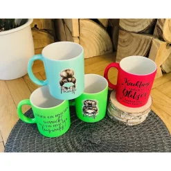 Online Tassen lustige Sprüche Kaffeetasse Kaffeebecher „Momlife“ „Kacktage in Glitzer…“ Geschenk Mama Mutter Freundin Neon Geschenke