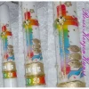 Taufkerzen|Rosis-KerzenKunst & mehr Taufkerzen-SET "Anne" * 1 TAUFKERZE + 6x GASTGESCHENKE-KERZEN * Regenbogenfarben * Mädchen * Buben *