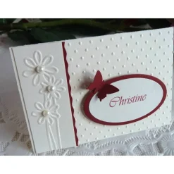 Discount Tischkarte/Platzkarte zur Hochzeit in cremeweiß/weinrot mit Namensschild Hochzeitsdeko