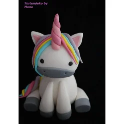Tortendekoration|Tortendeko by Mona Tortendeko TortentopperTortenaufleger Fondant Zuckerfigur  Einhorn