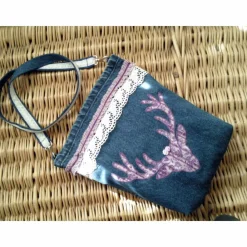 Hot Trachten-Tasche - Dirndl-Tasche - Oktoberfest - Dirndl - Tracht - Country - Landhaus - Upcycling - Jeans - Hirsch - *Freiwild 1000lila Trachtentaschen
