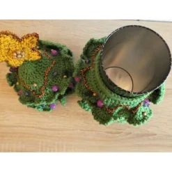 Geschenkverpackungen|CreativBaer Umhäkelte Blechdose zur Aufbewahrung von vielen Dingen - Weihnachtsbaum