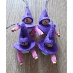 Baumschmuck|CreativBaer vier kleine Filzwichtel mit Glöckchen - lila-rosa-weiß