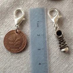 Hot Vintage Geschenkset / Anhängerset mit Pfennig & Turnschuh Geschenke